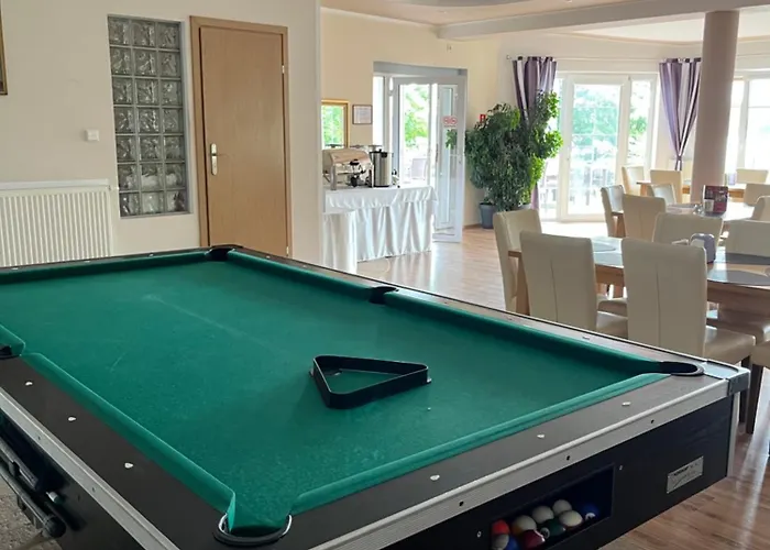 Eva פארק נופש