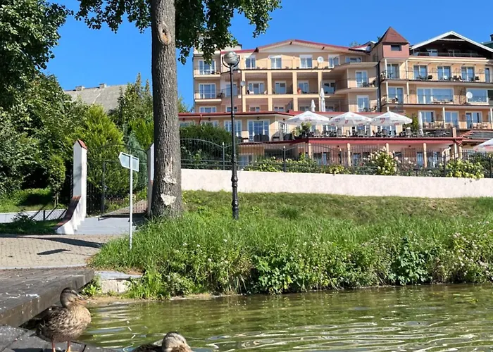 Eva פארק נופש מארנגובו